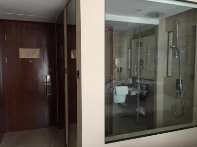 改装後は綺麗なバスルーム