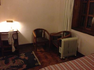 暖房はオイルヒーター。