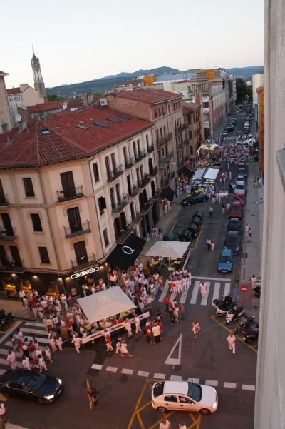 そんなに騒がしくないです。