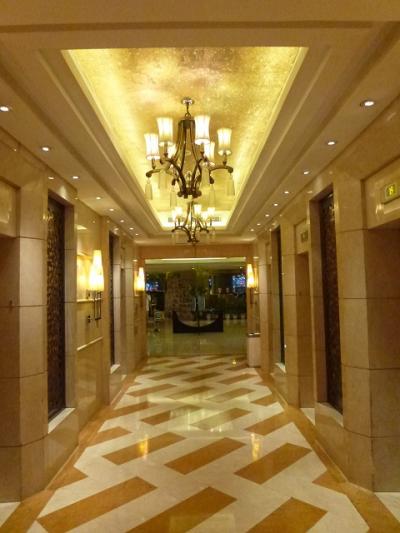 気を取り直してホテルロビーへ