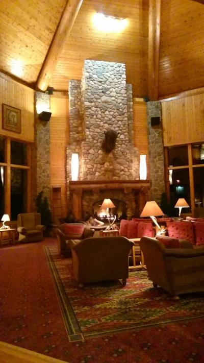 ロビーは趣があります