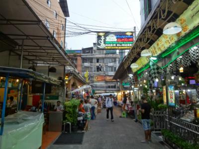 ホテル前の通り