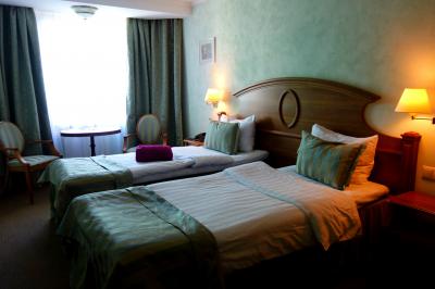 お部屋は落ち着いた感じ