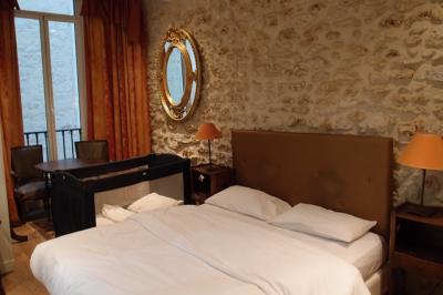 凱旋門から歩ける距離