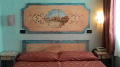 すぐ前にスーパーありで便利