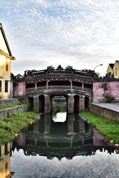 遥か遠くの日本を思う橋
