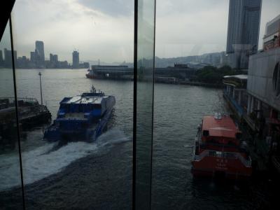 香港マカオフェリーターミナルから朝８時頃は激込みです！！