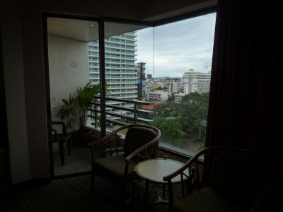 小さいながらもバルコニー付き