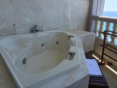 バルコニーのジャグジー