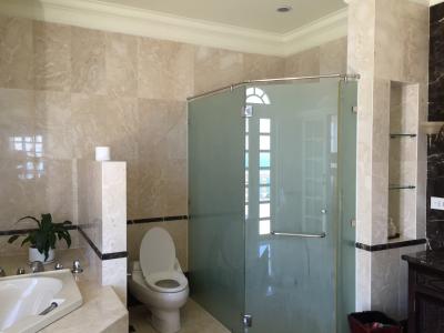 広いバスルーム