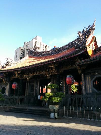 龍山寺で別世界体験