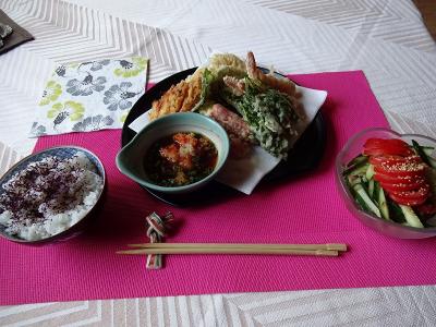 食事は日本食