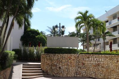 ホテルエントランス