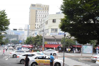 衛生管理に難ありだけど、活気はある。