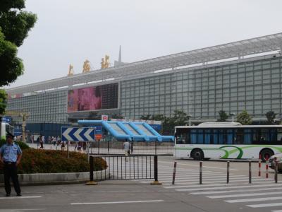上海駅の行李寄存所（東側）