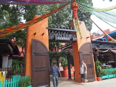 エントランス横にはレストランもあります