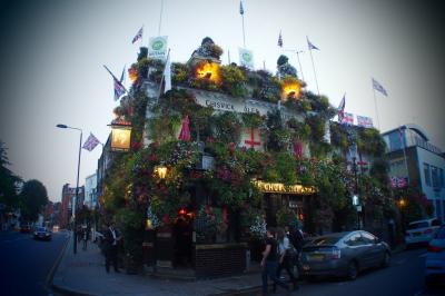 パブのキング的存在感