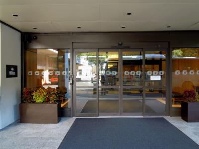 早朝・夜などはセキュリティのため部屋のカードキーがないとはい