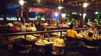 子どもから大人まで楽しめるショーです。