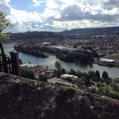 昼間のレストランから