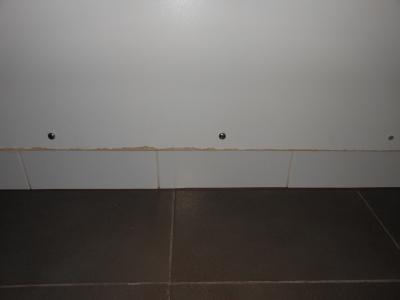 バスタブの外側のカバーが少々くたびれてました。