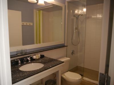 洗面所とシャワールーム