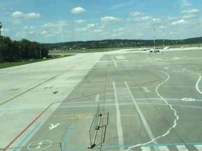 ポーランド第二の都市の空港ですが…