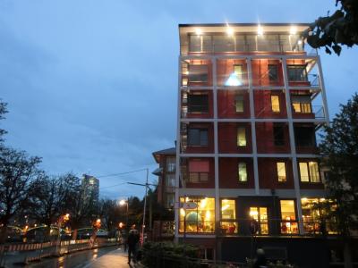 マイン川沿いに建つユースホステル