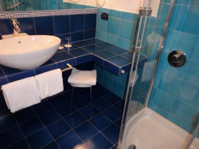 ブルーで統一されてました。