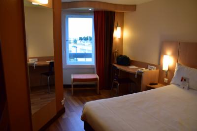 一人で泊まるなら充分な広さです