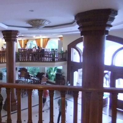 エントランス（２階から）