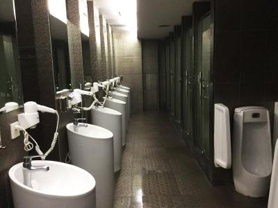 洗面台にはヘアドライヤーも完備