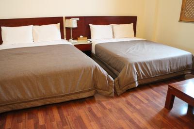 靴を脱ぎます　フローリング