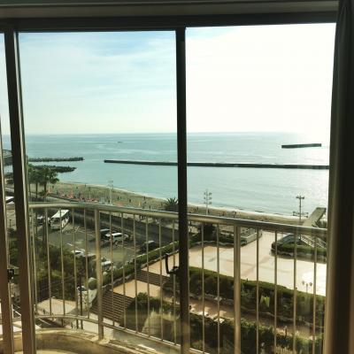 海をずっと眺めていられるベランダ！