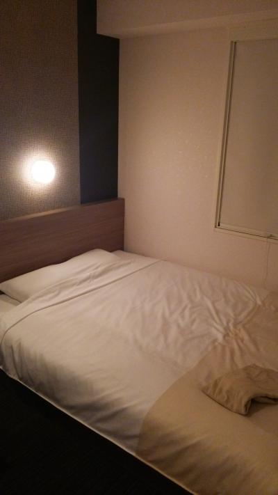 夜は近くを歩くのがちょっと怖い、そんな場所にあります