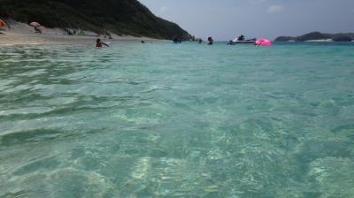 白い砂浜とグリーンの海がやっぱりキレイ