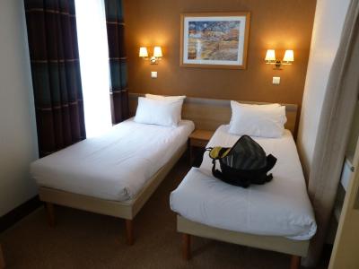 窓のシャッターは手動