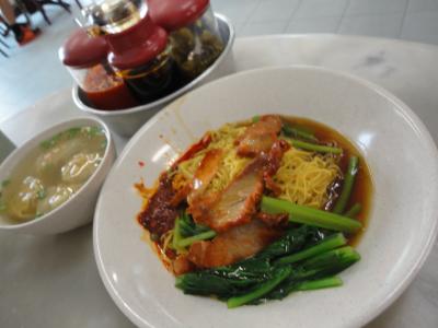 いろいろなシンガポールの味を楽しめます