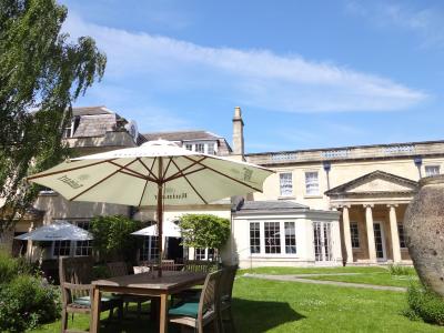 天気が良くてとても気持ちが良かった中庭