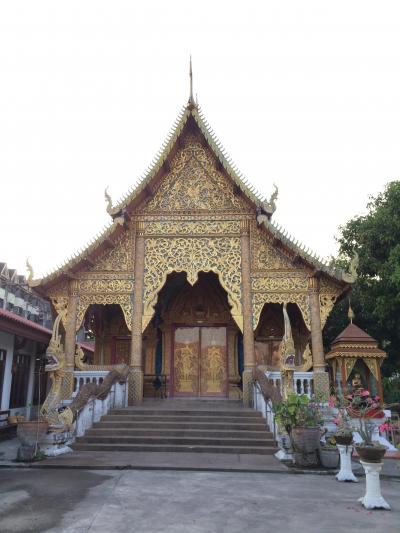 旧市街にある寺院