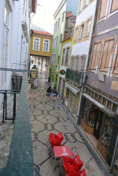 街の雰囲気が感じられる所で眠る