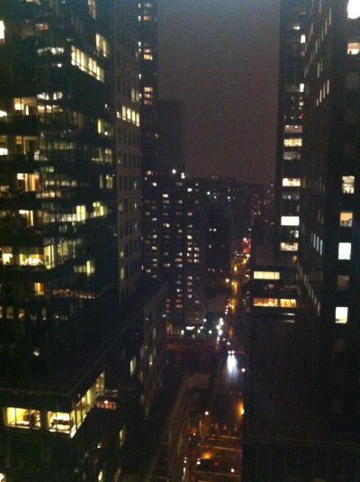 ホテルの部屋からの景色。マンハッタンの夜景