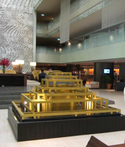 館内も吹き抜けでゆったりしています