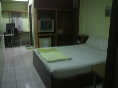 客室は、あまり広くありません。あまり利用できないＰＣです。