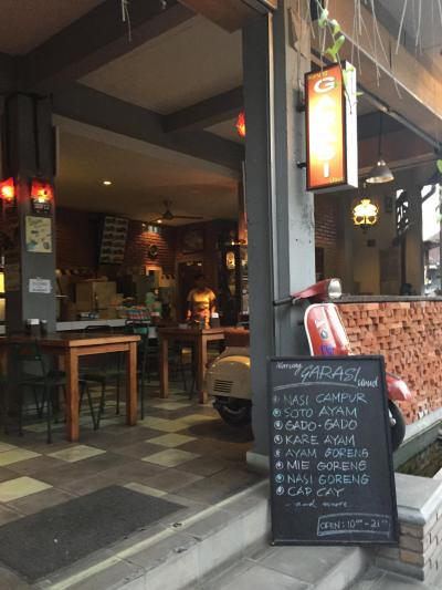 ベスパがかわいいお店