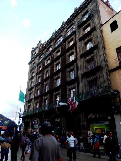 建物は古いが、観光に便利