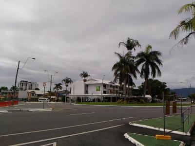 ホテルケアンズの角から撮影