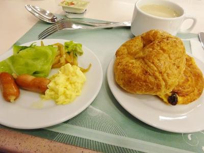 1日目朝食（少な目です）