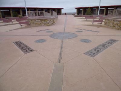 ４つの州が交わるのはアメリカでここだけ