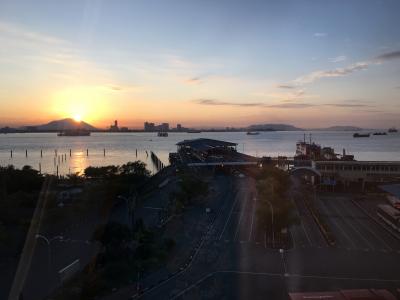 部屋からの眺め　日の出